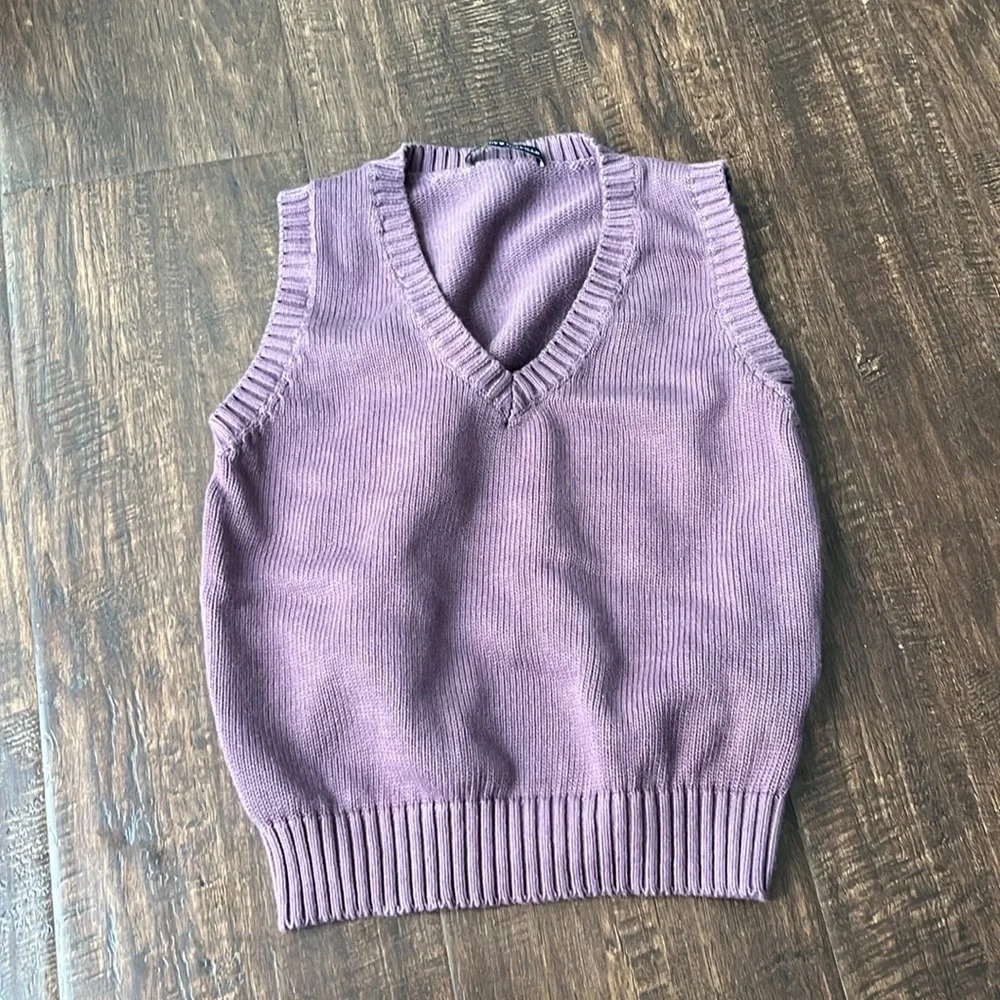 Brandy Melville purple v neck sweater vest small